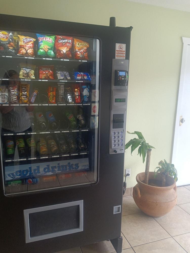 Midtown Inn & Suites Albuquerque Zewnętrze zdjęcie